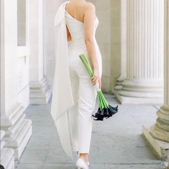 ISO FEW MODA ONE SHOULDER BOW JUMPSUIT